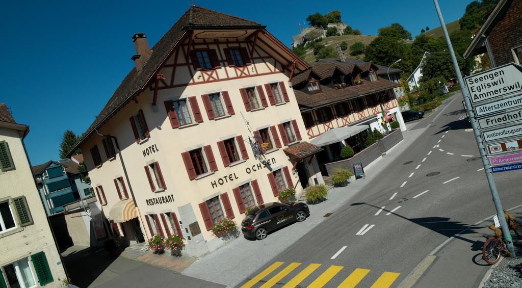 Ochsen Lenzburg Hotell Eksteriør bilde